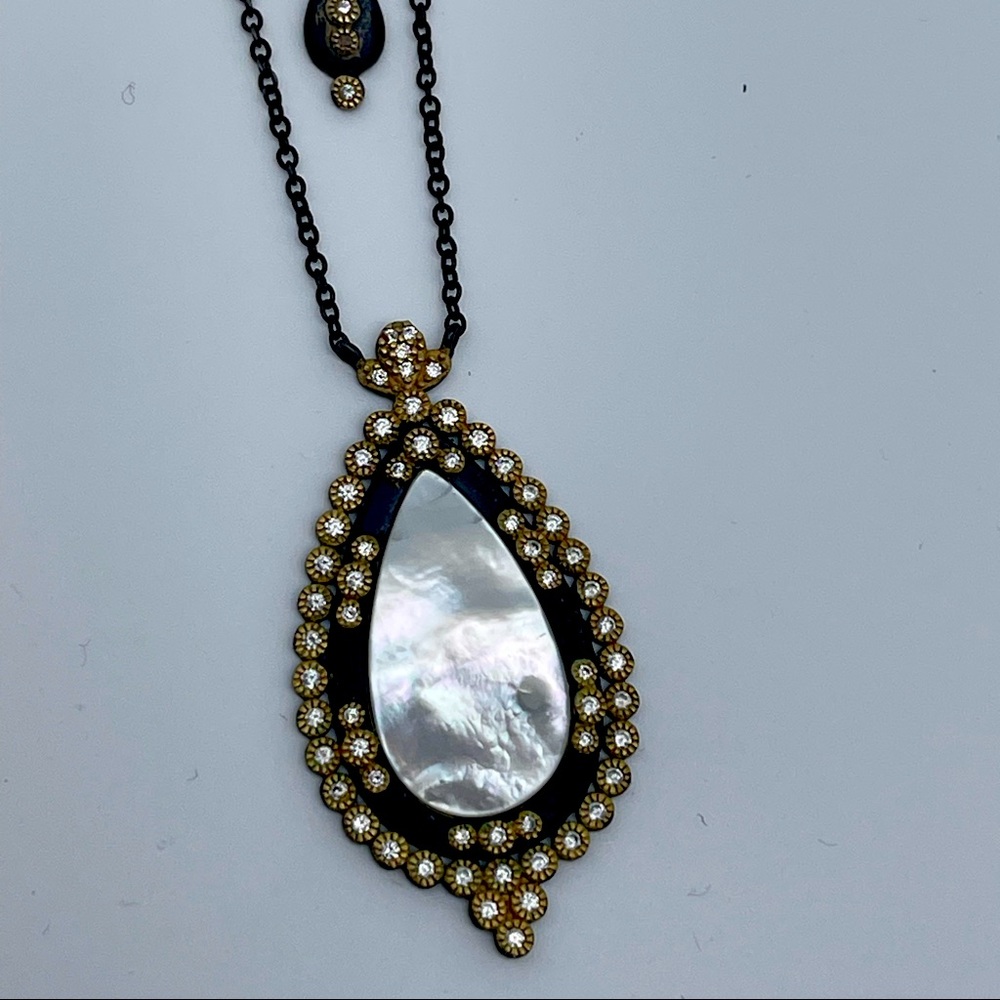 Frieda Rothman two tier drop down teardrop necklace.